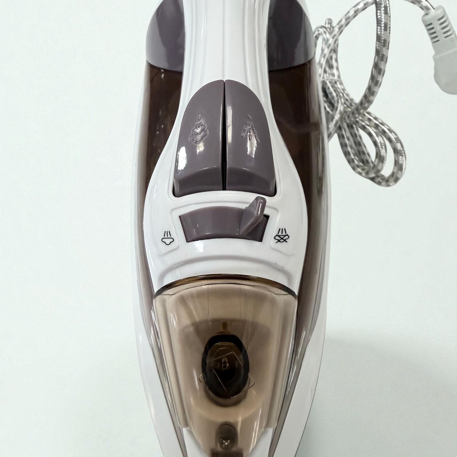 Royal Swiss Strijkijzer 2600W – Keramische Zoolplaat – Krachtig & Soepel Strijken
